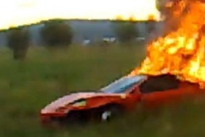 Un Ferrari F430 a luat foc langa Sibiu