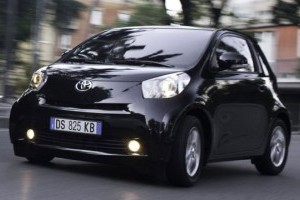 Toyota a lansat noile iQ si Urban Cruiser in Romania