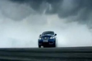 VIDEO: Top Gear compara BMW M5 cu Jaguar XFR