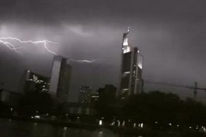 VIDEO: Furtuna la Frankfurt. Audi pregateste ceva!