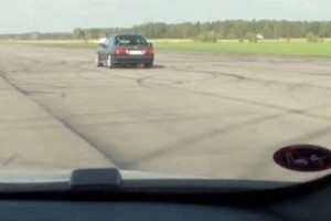 VIDEO: BMW M3 E30 V10 versus M3 E92 V8