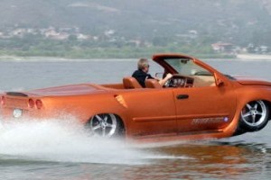 VIDEO: Corvette, super masina amfibie