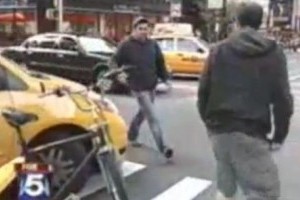 VIDEO: Soferii din New York se bat in intersectii din centrul orasului