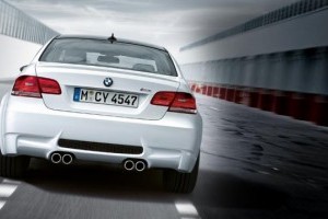 VIDEO: Femeile reactioneaza bine in BMW M3