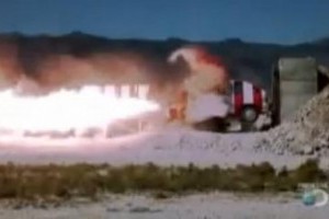 VIDEO: Impact intre o racheta si o masina