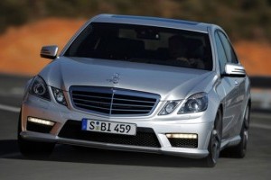 Modelele Mercedes vor fi capabile sa evite singure accidentele