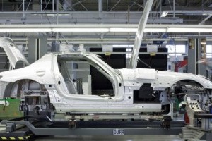 Mercedes incepe productia lui SLS AMG