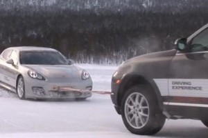 VIDEO: Porsche Panamera pe gheata