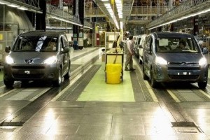 Peugeot Citroen opreste productia in Slovacia