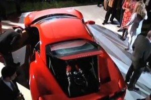 VIDEO: Ferrari 458 Italia va juca in Transformers 3